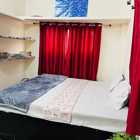 Tiwari G Home Stay Ujjain Extérieur photo