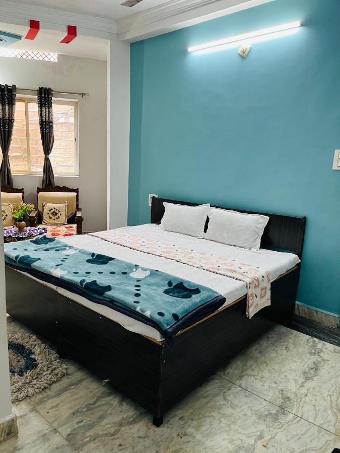 Tiwari G Home Stay Ujjain Extérieur photo
