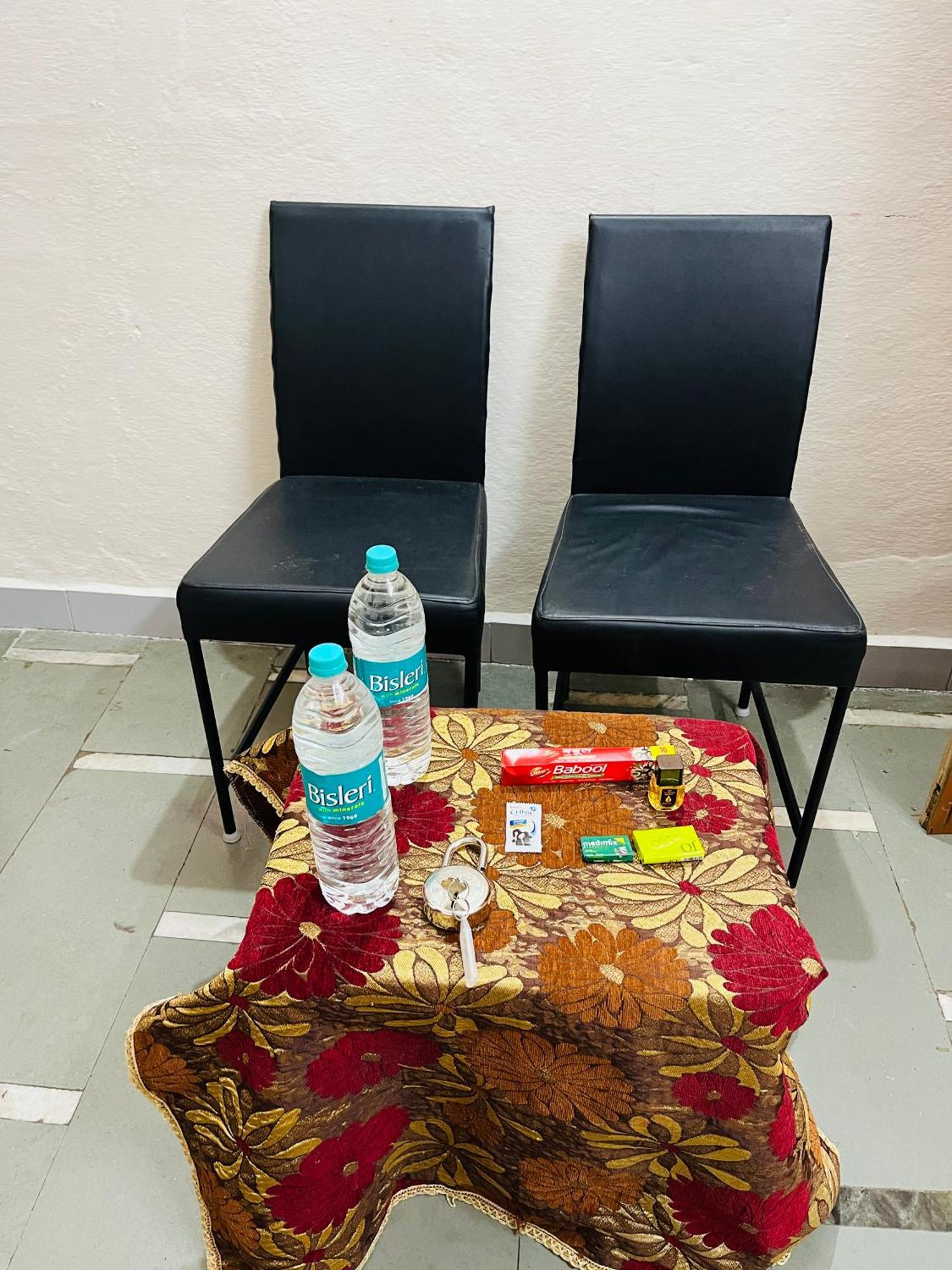Tiwari G Home Stay Ujjain Extérieur photo